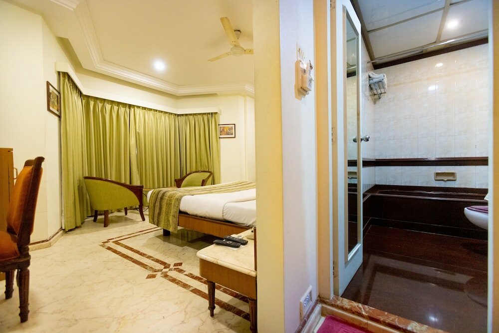 Фото Garden Hotel