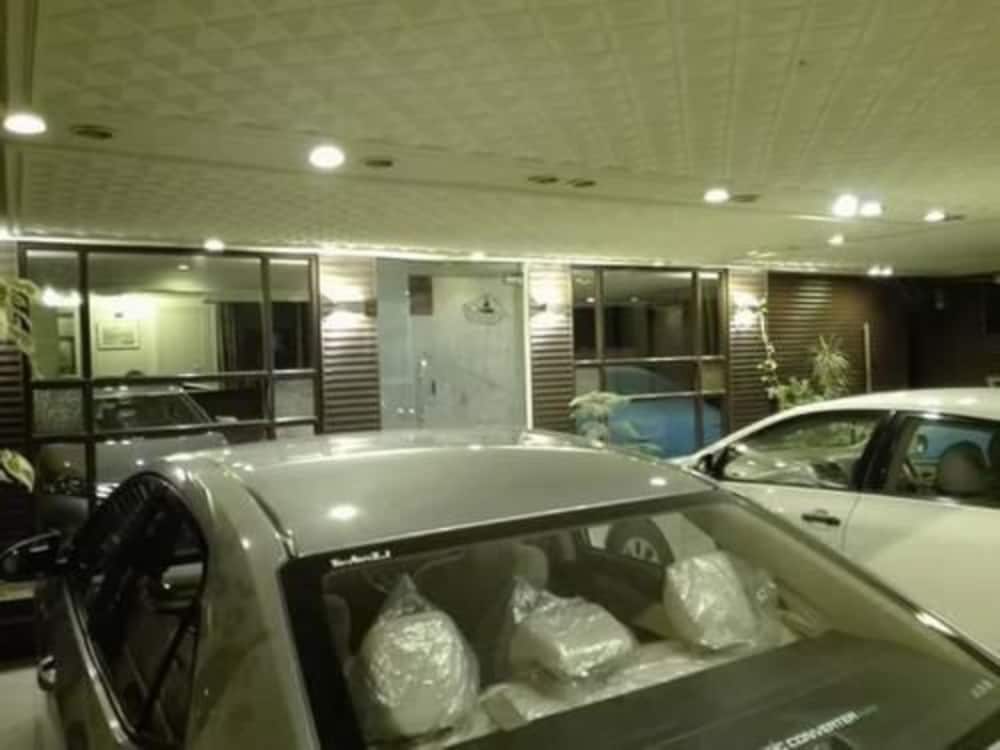 Фото Hotel Fortress Lahore