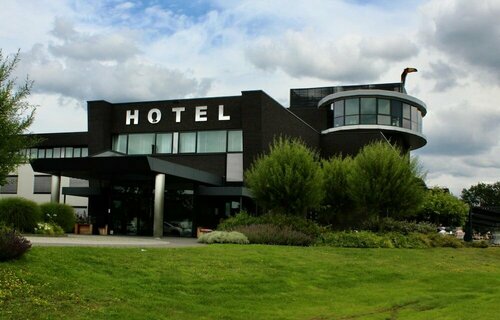 Внешний вид отеля Van der Valk Hotel Uden-Veghel в Удене, фото 1