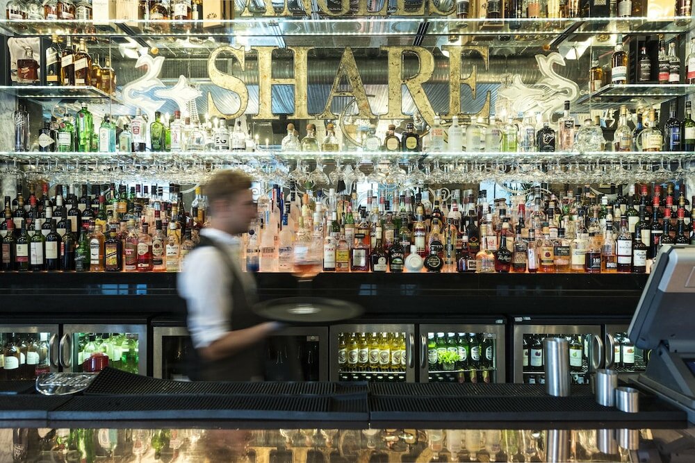 Фото Angel's Share Hotel