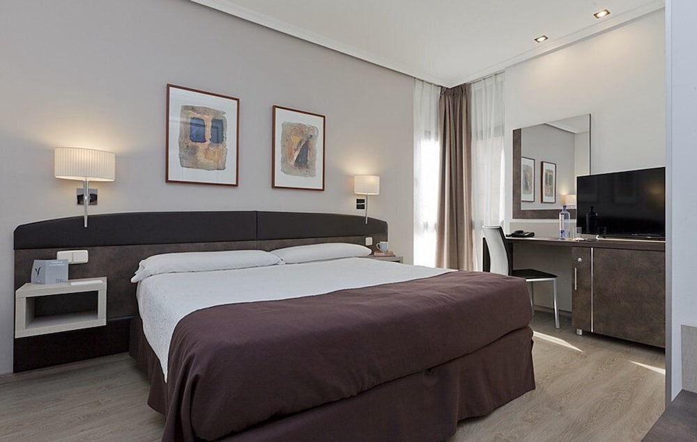 Фото Hotel Villamadrid