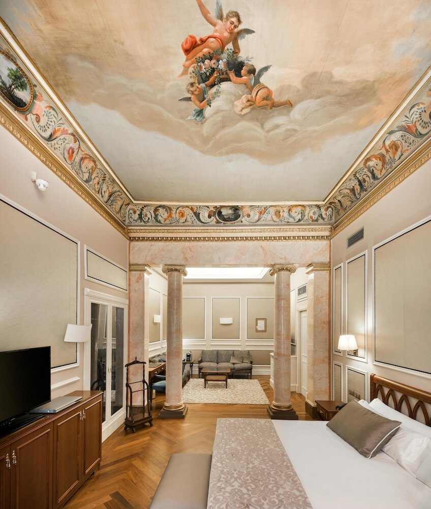 Фото Catalonia Las Cortes