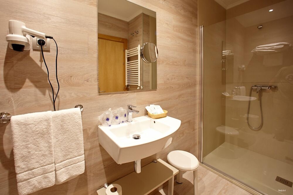 Фото Hotel Sirimiri