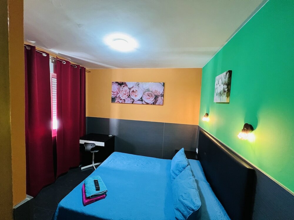 Фото Hostal Numancia