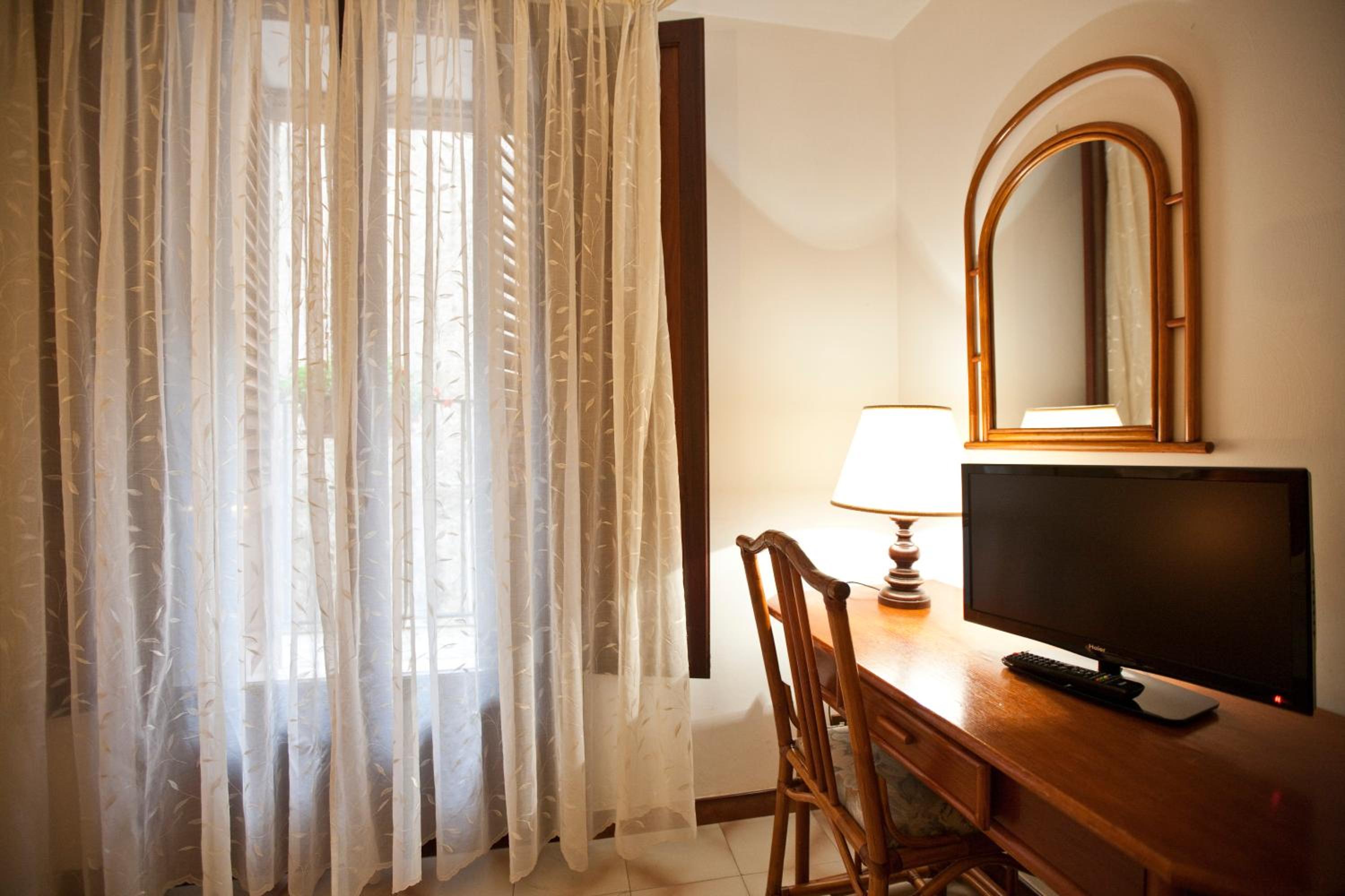 Фото Moderno Hotel