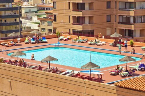 Внешний вид отеля Hotel Las Palmeras Affiliated by Fergus в Фуэнхироле, фото 5