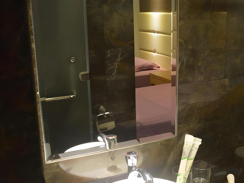 Фото Hotel Mustika Gajah Mada