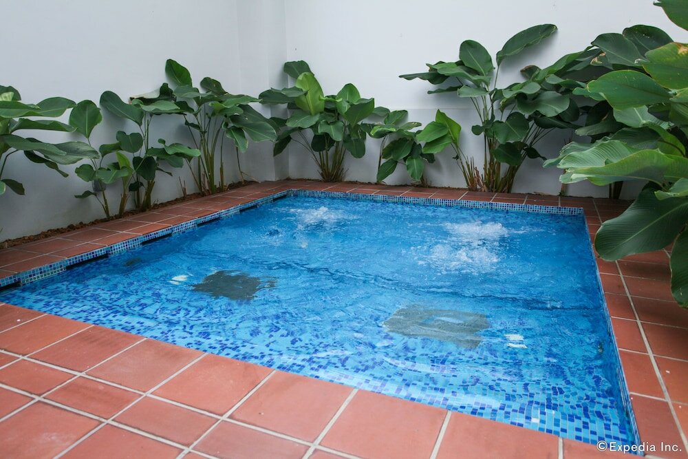 Фото The Robertson House by The Crest Collection