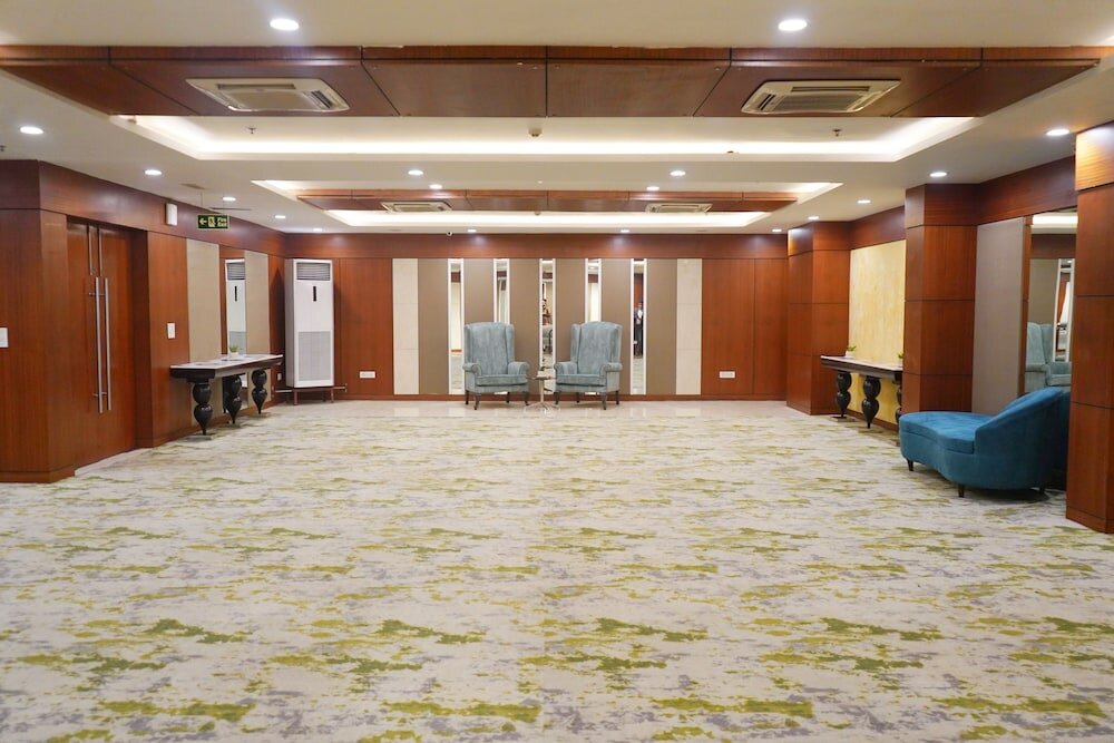 Фото Central Blue Stone