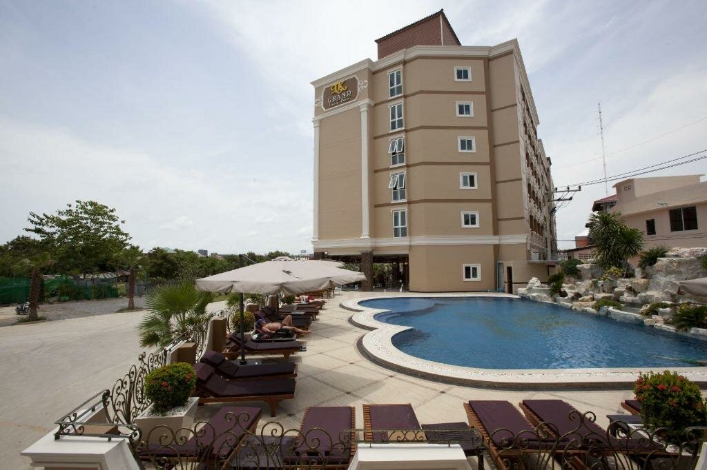 Hotel Lk Grand Living Place, Pattaya, photo