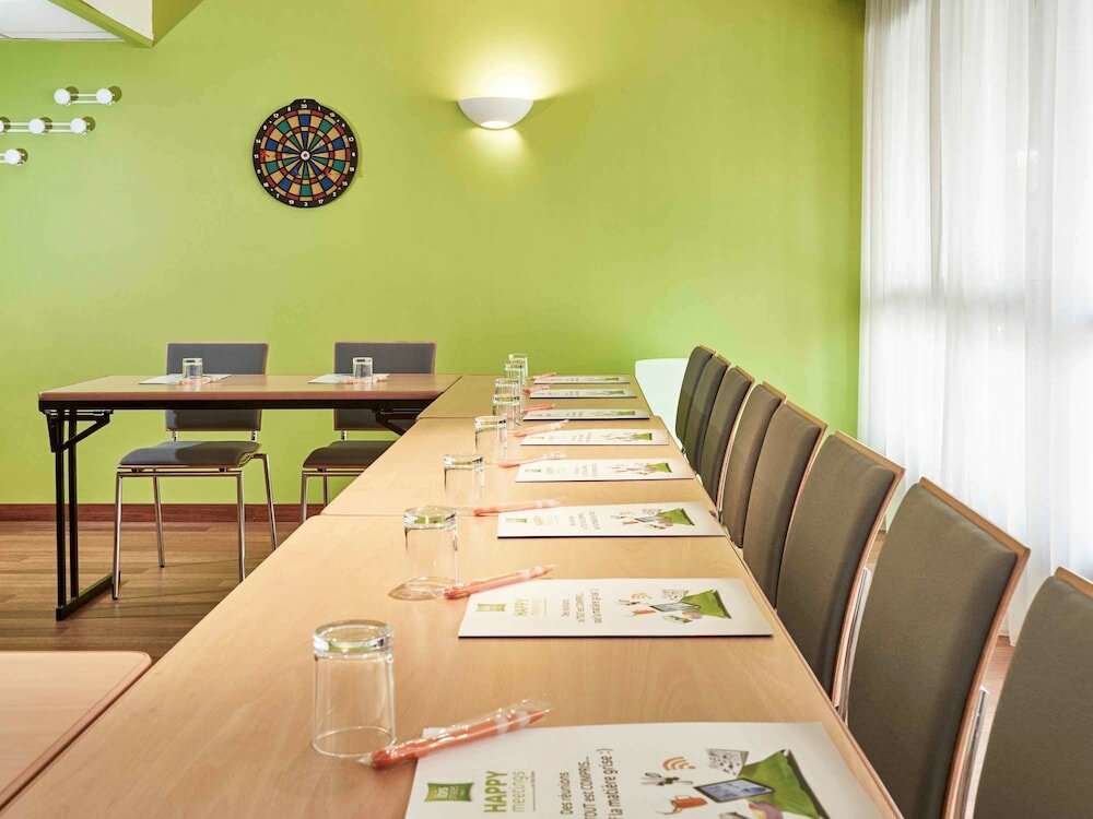 Фото Ibis Styles Toulon Centre Port