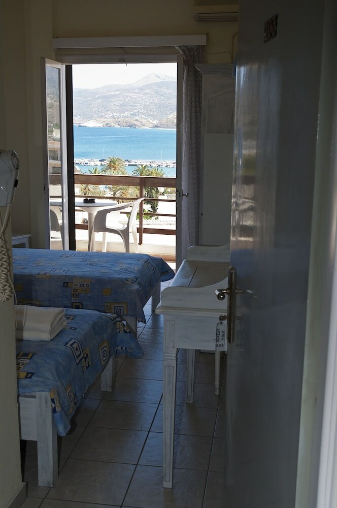 Фото Hotel Krystal