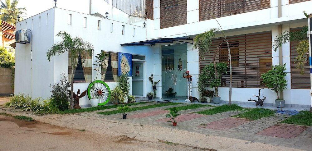 Фото отеля 2