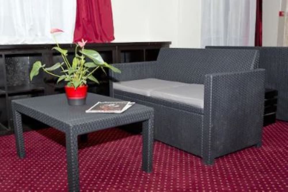 Фото Hipotel Paris Père Lachaise République