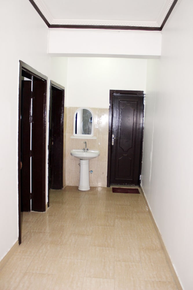 Фото Al Eairy Furnished Apartments Qassim 1