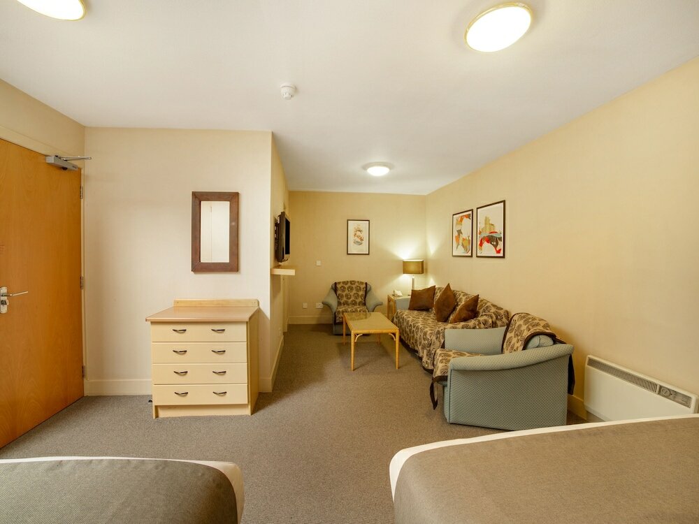 Фото Oyo Flagship Brentwood