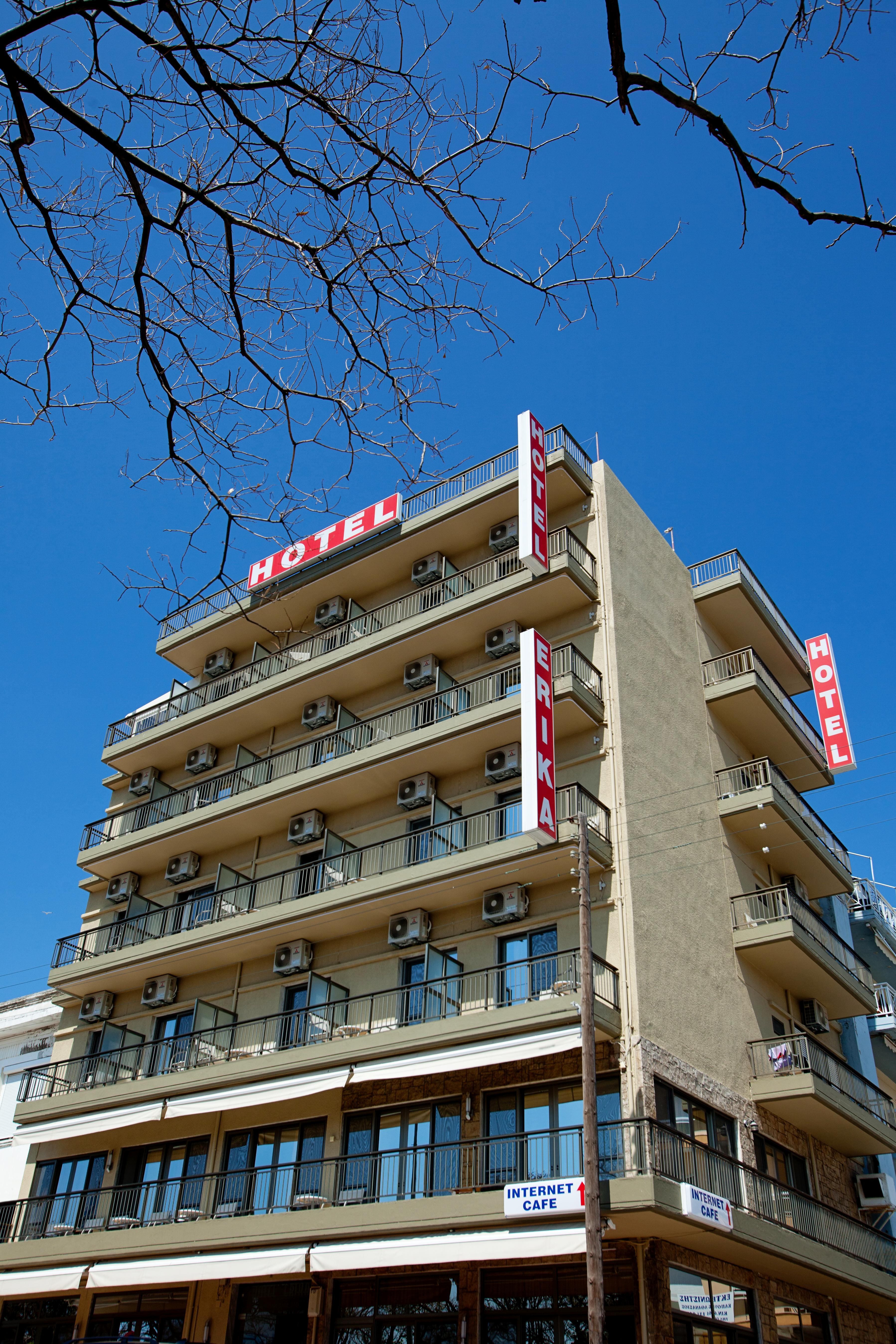 Фото отеля 1