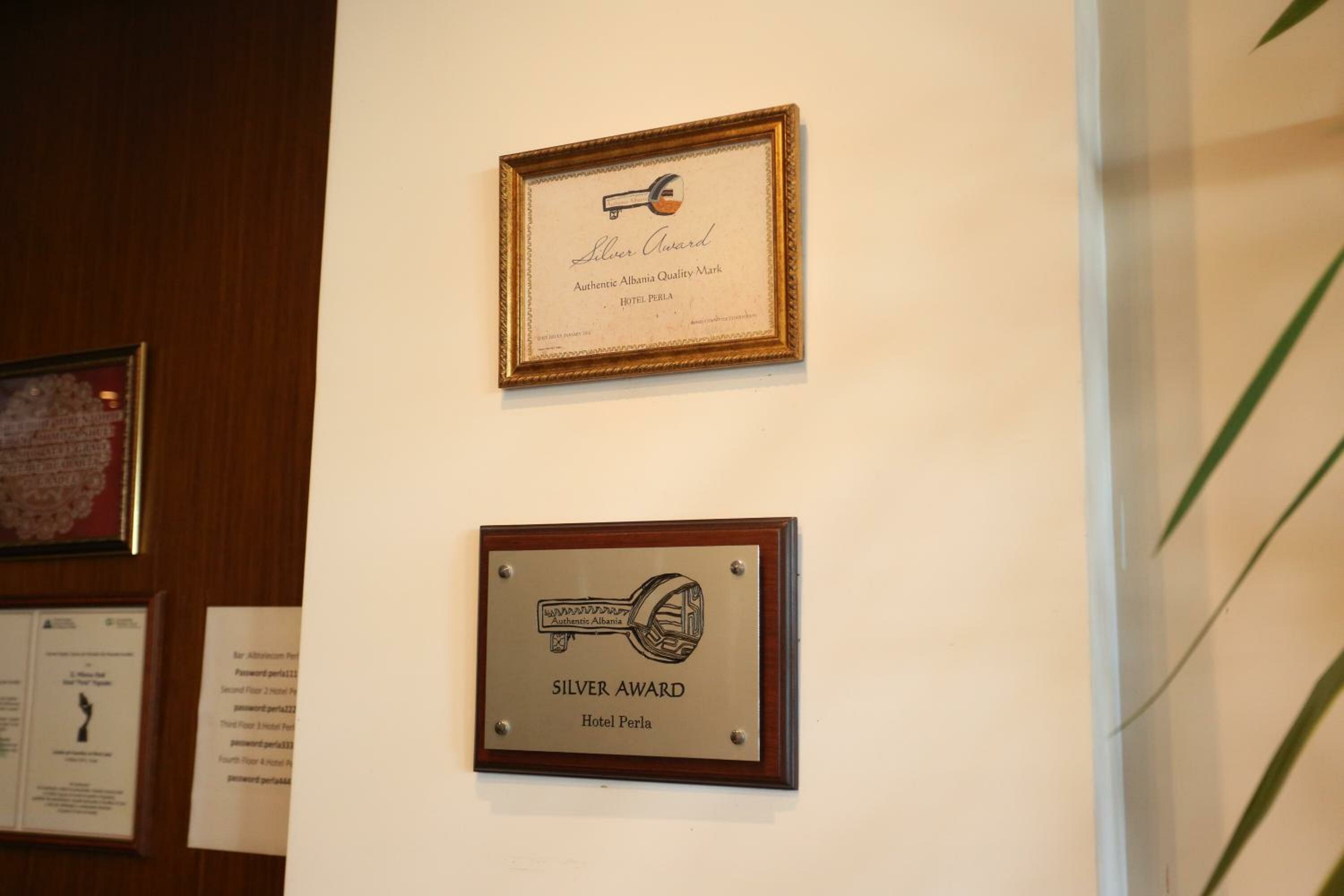 Фото Perla Hotel