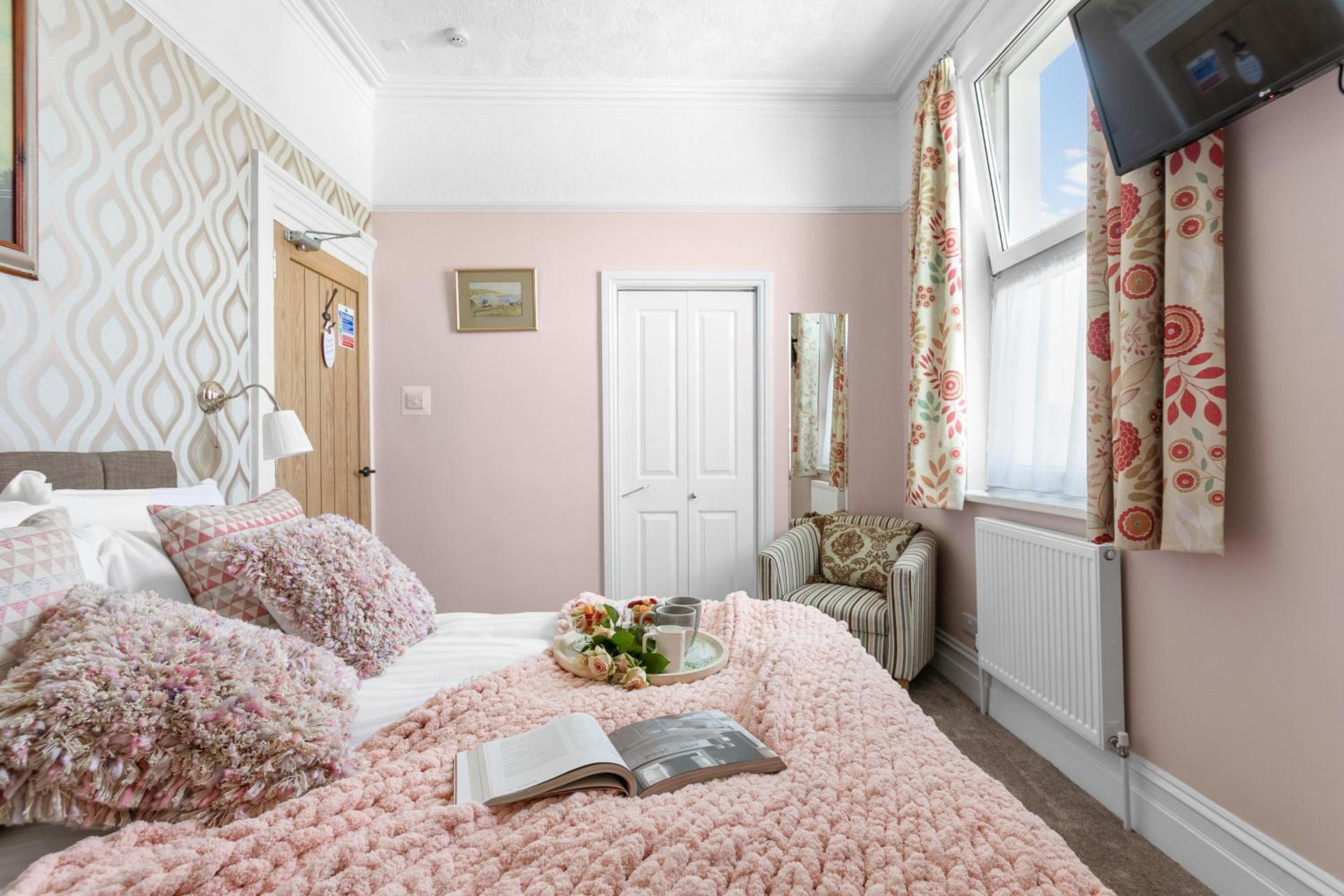 Фото The Westgate