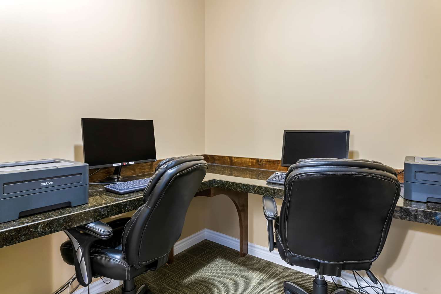 Фото Best Western Plus Grand-Sault Hotel & Suites