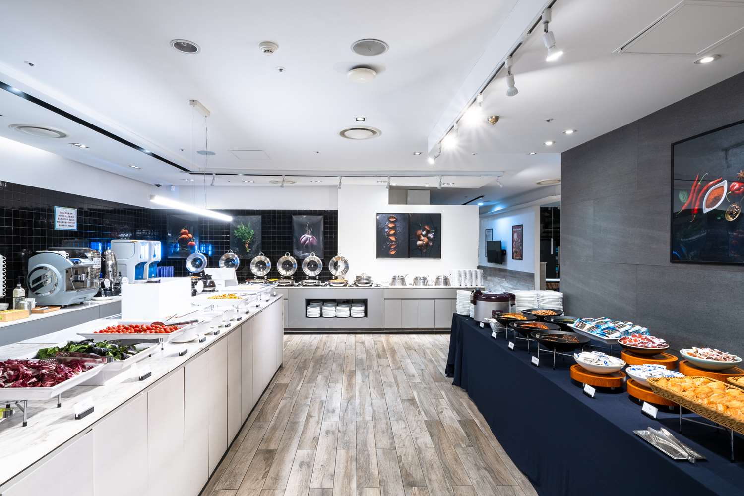 Фото Whistle Lark