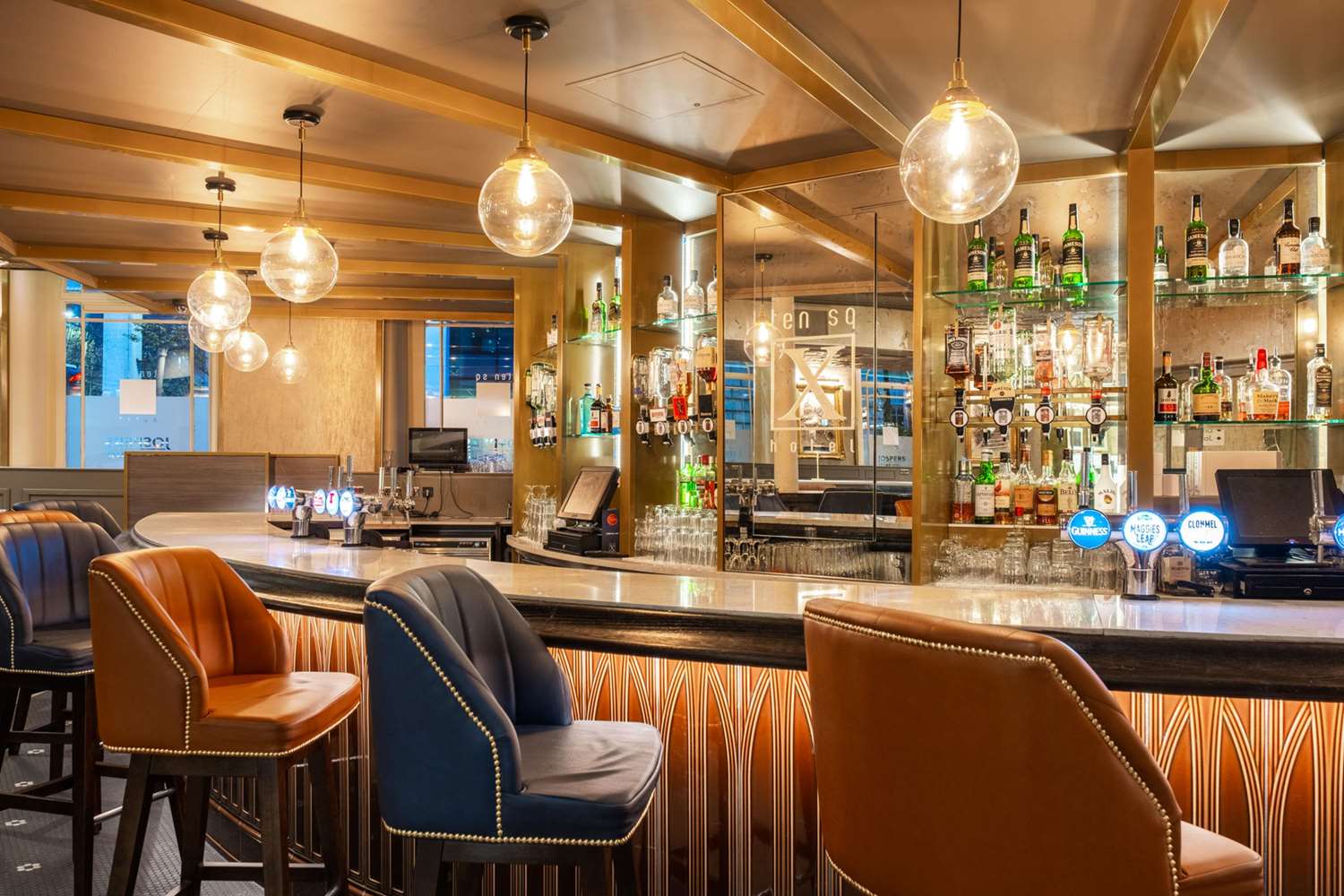 Фото Ten Square Hotel