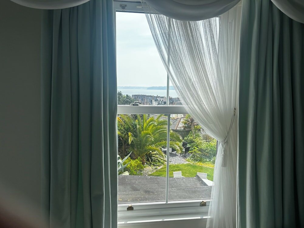 Фото Amber House