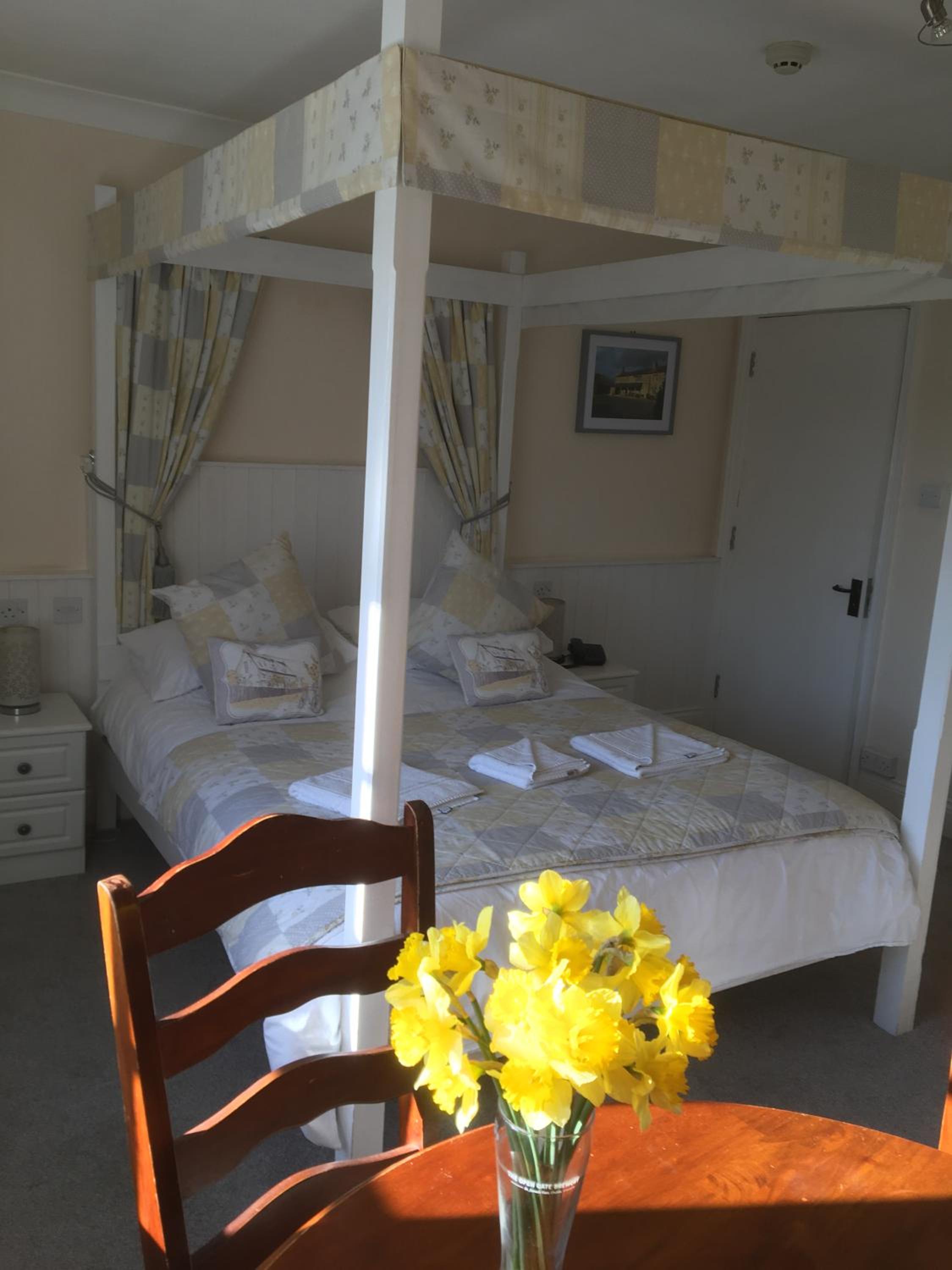 Фото The Highwayman Hotel