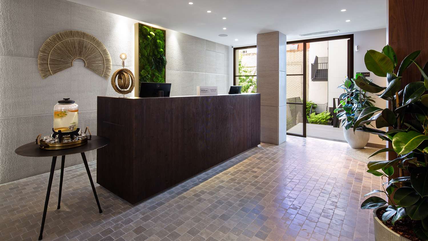 Фото Atocha Hotel Madrid, Tapestry Collection by Hilton