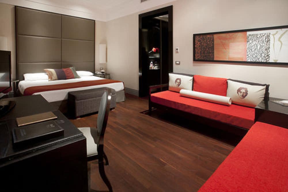 Фото Savoy Hotel