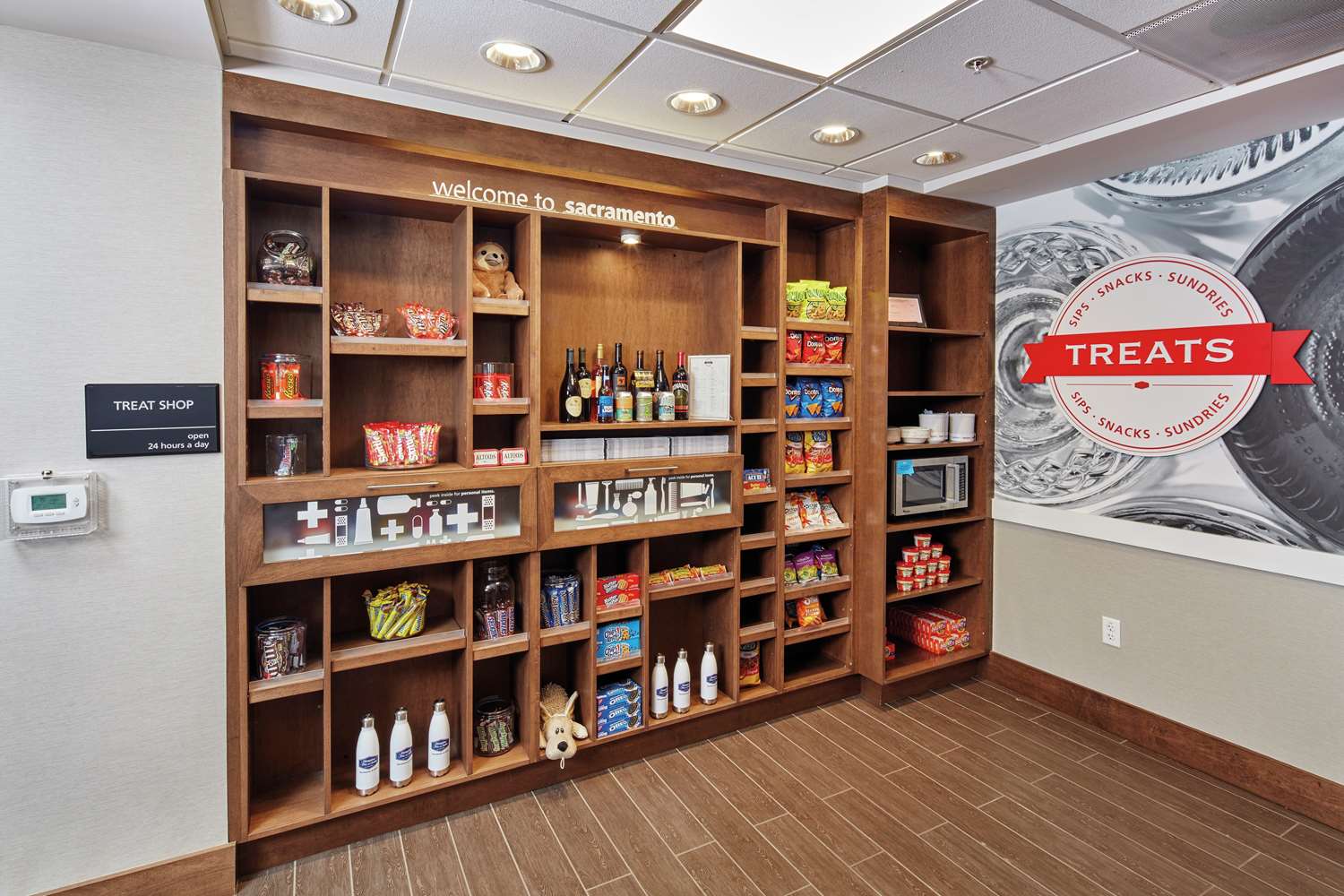 Фото Hampton Inn & Suites Sacramento at Csus