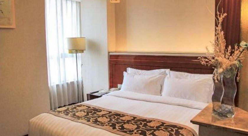 Фото Jinrong International Hotel