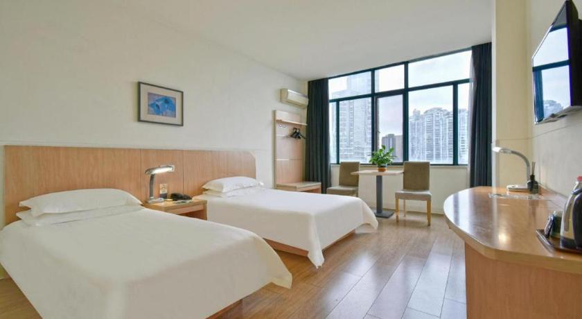 Фото Jingjiang Inn Chongqing Eling Metro Station