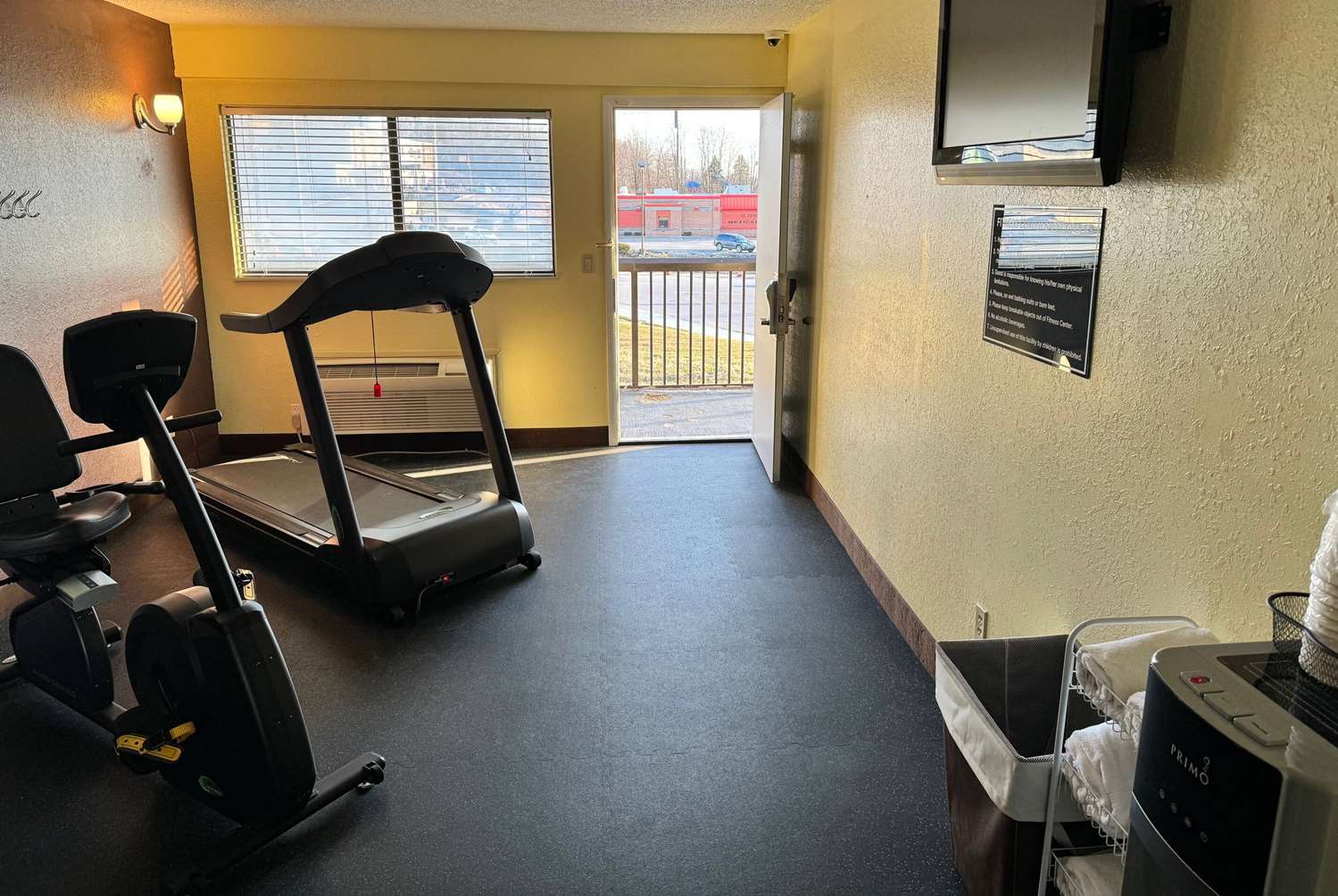 Фото Days Inn by Wyndham Cloverdale Greencastle