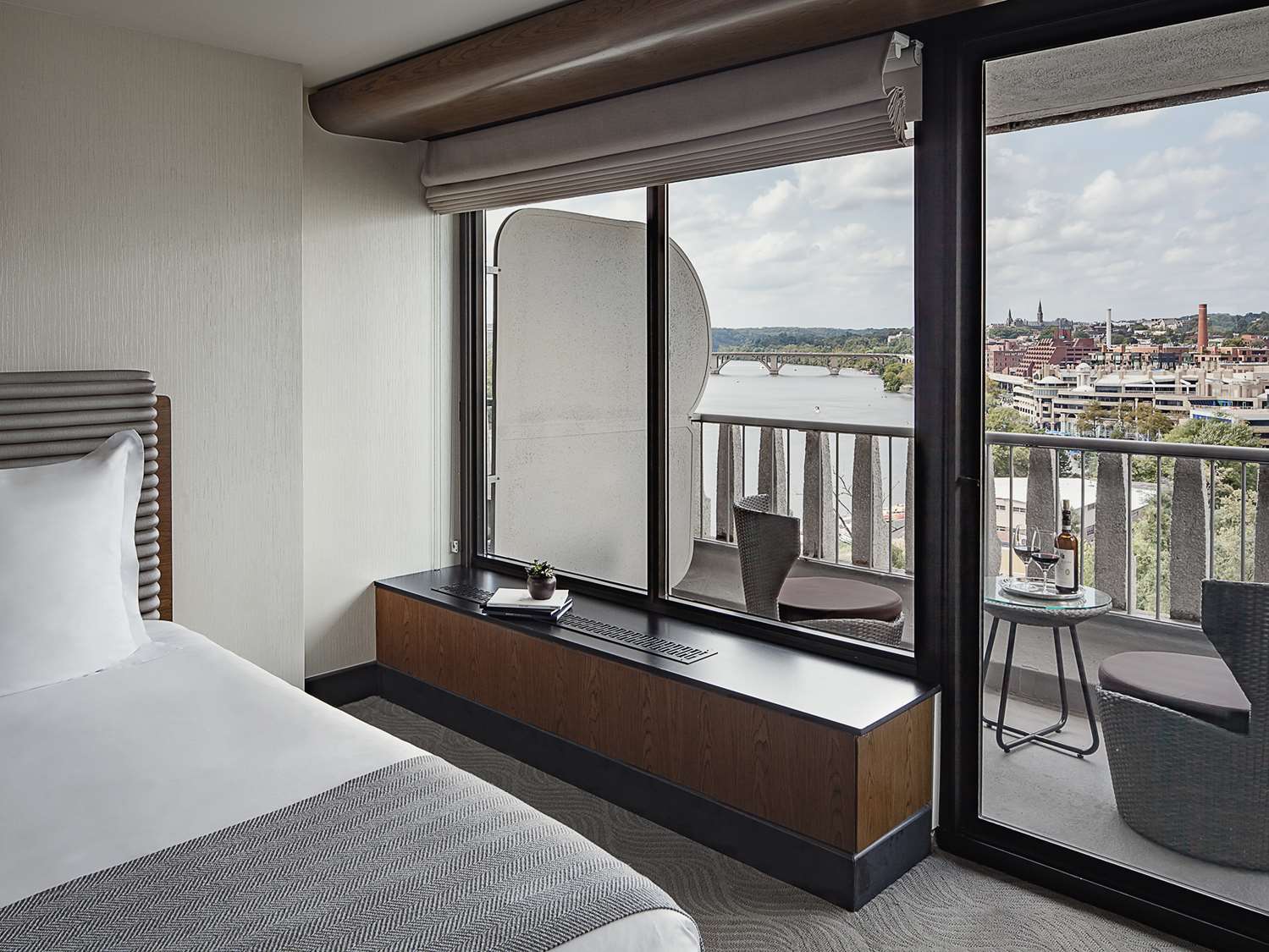 Фото The Watergate Hotel