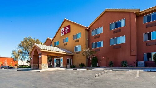 Гостиница Best Western Plus North Las Vegas Inn & Suites в Норт-Лас-Вегасе