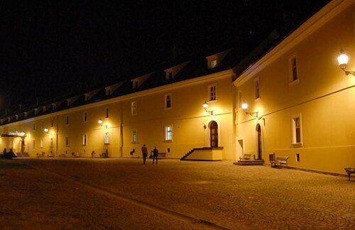 Гостиница Garni Hotel Leopold I в Южно-Бачском округе