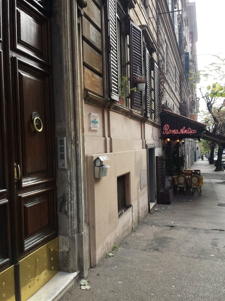 Фото In the Center Guesthouse