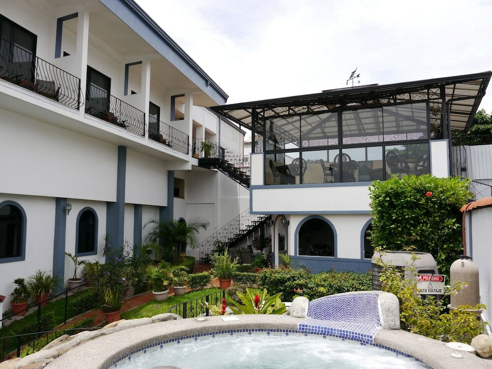 Фото Santo Tomas Hotel