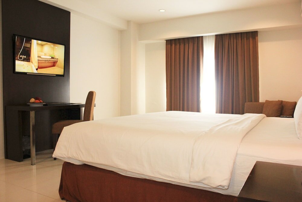 Фото Grand Asia Hotel