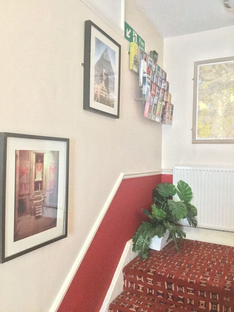 Фото Chiswick Lodge Hotel