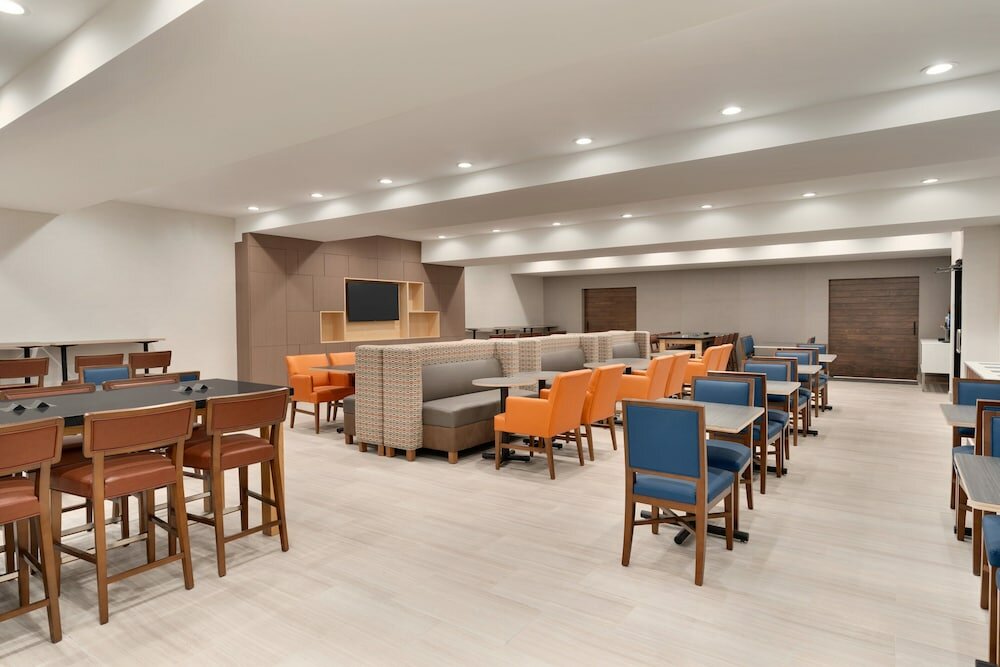 Фото Holiday Inn Express Jamaica - JFK AirTrain - NYC