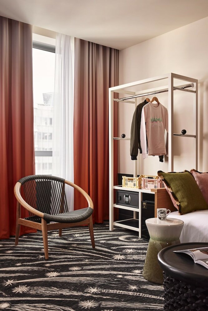 Фото Mama Shelter Paris La Défense