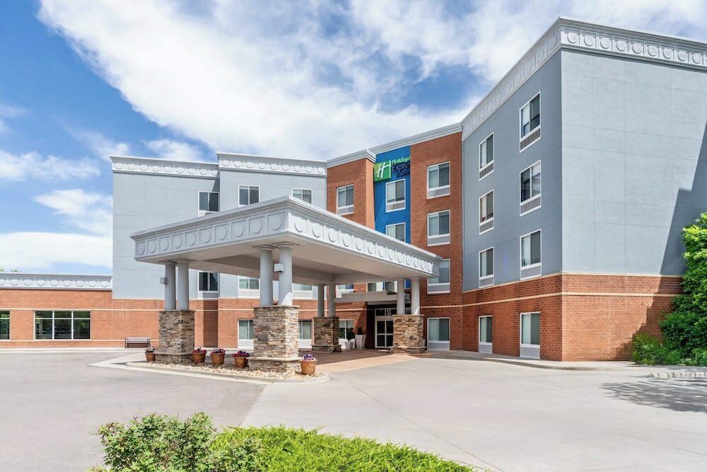 Фото Holiday Inn Express Hotel & Suites Denver North - Thornton, an Ihg Hotel