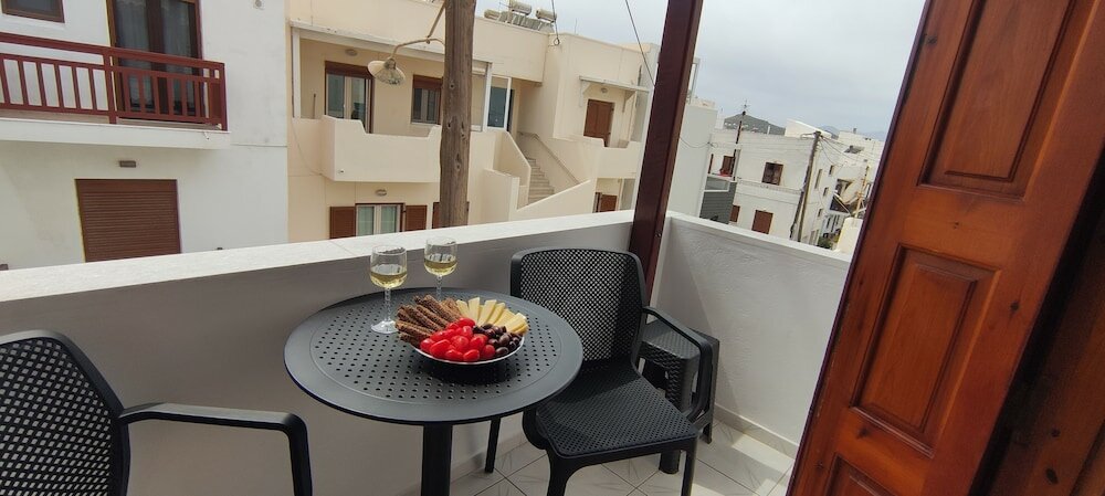 Фото Kapetanos Rooms