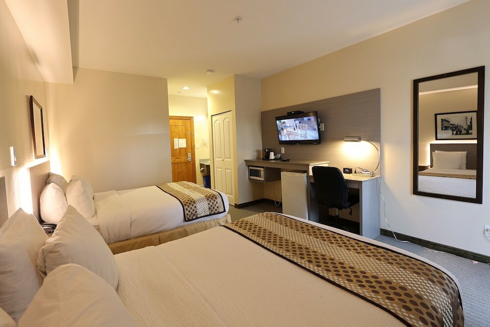 Фото Days Inn by Wyndham Surrey