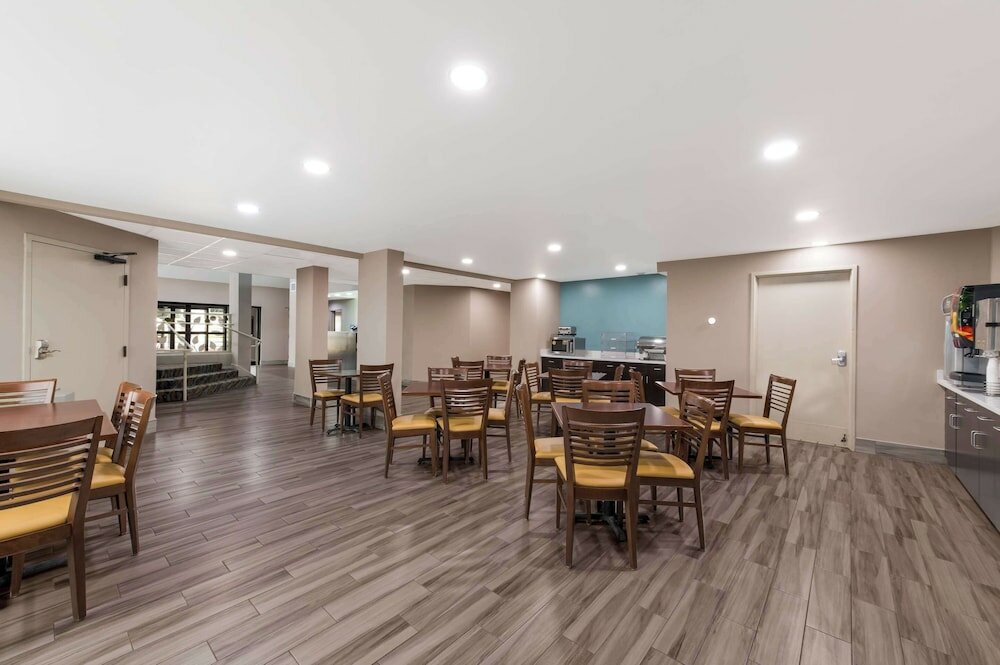 Фото Sleep Inn Northlake