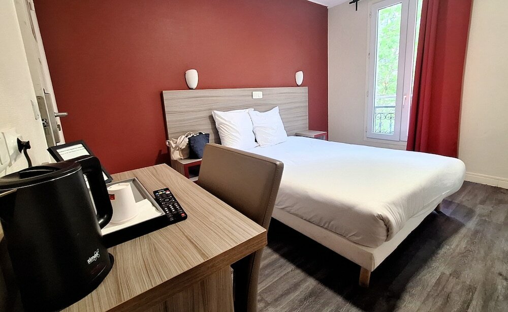 Фото Hipotel Paris Gambetta Republique