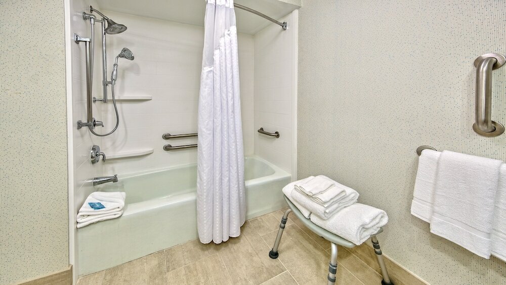 Фото Holiday Inn Express Memphis Medical Center Midtown, an Ihg Hotel