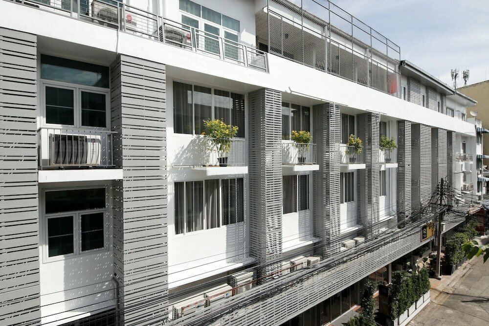 Hotel Ratchadamnoen Residence, Bangkok, photo